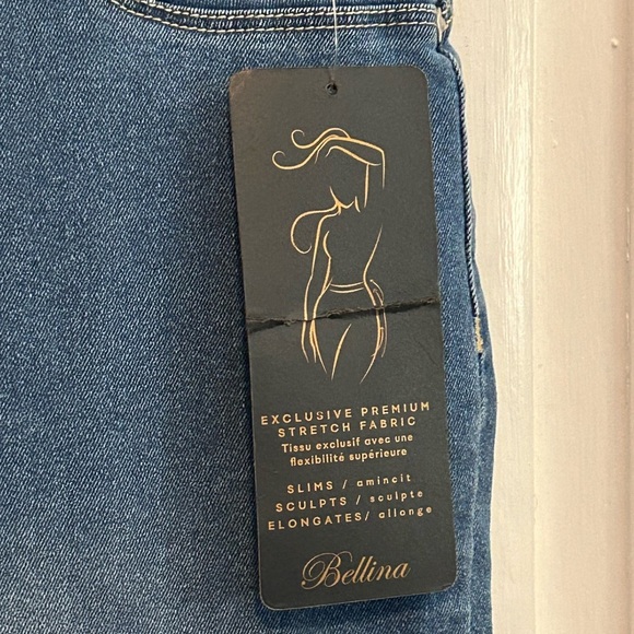 Ladies petite denim pants with tummy control. - Picture 3 of 6